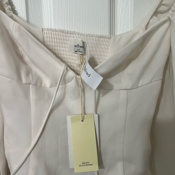 Aritzia tops - Picture 2 of 6